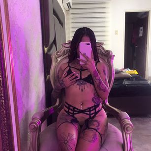 Model - EmilieLake Girls