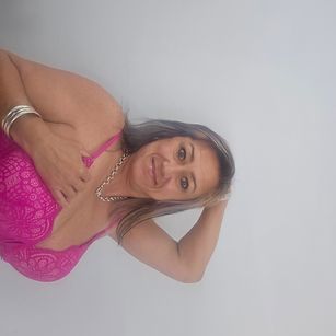 Model - Jay Velvet Fingering