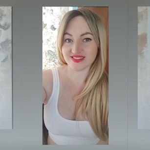 Model - TastyBiscuit lingerie