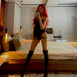 Model - MissMonique bdsm