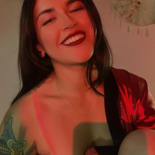 Model - Cleo denil squirt