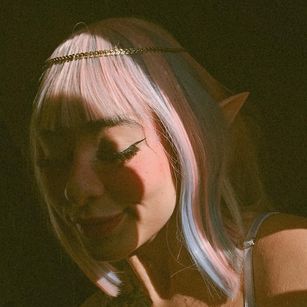 Model - coraline natural