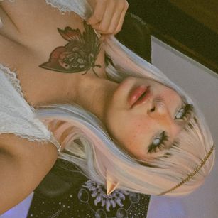 Model - coraline squirt