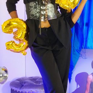 Model - I am Sel petite