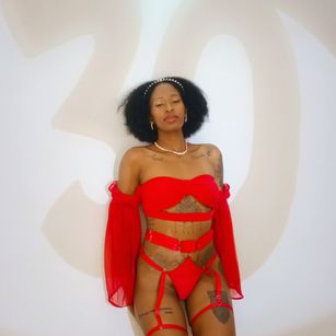 Model - I am Sel chat