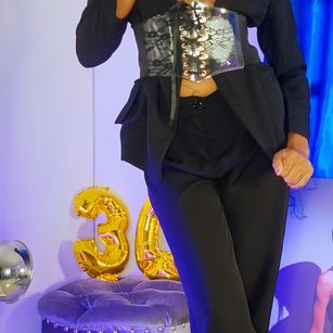 Model - I am Sel bigass