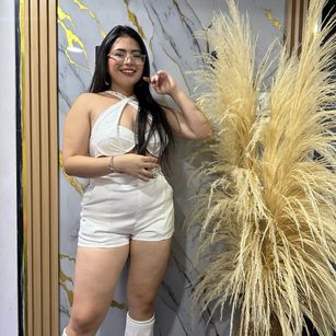 Model - Anahi Vega FEMDOM