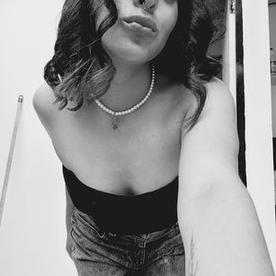 Model - Olivia natural