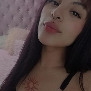 Model - Olivia smoke