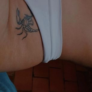 Model - Olivia natural