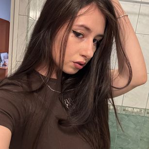 Model - Ashley Moon bigboobs