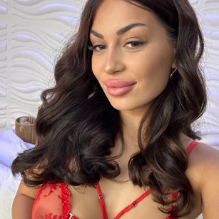 Model - EvaRayne joi