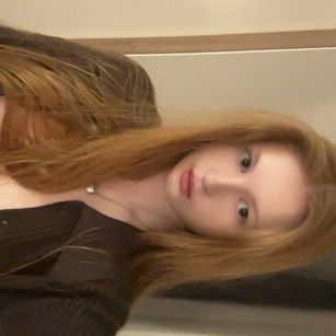 Model - LuxXAngel cam2cam