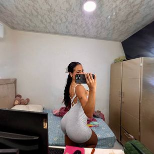 Model - KIM JENNER ass