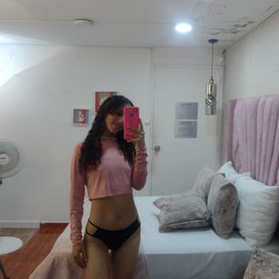 Model - Eimy Sanchez anal