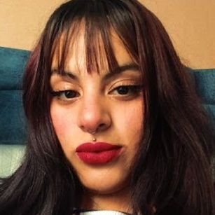 Model - Olivia natural