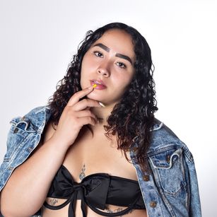 Model - Ayla_martinez squirt