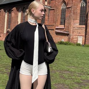 Model - MayaWilson young