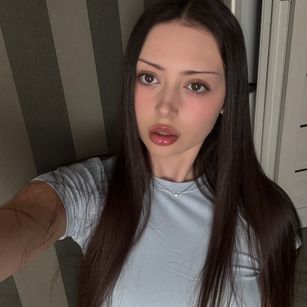 Model - lolixication bdsm