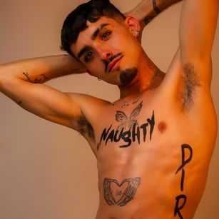 Model - NikoStone femdom