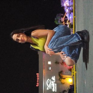 Model - Anny_Rivera happy