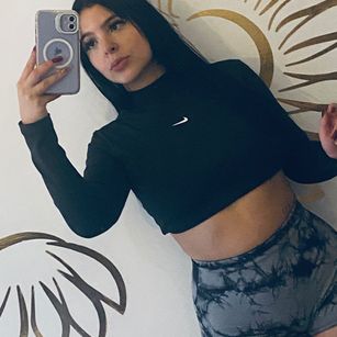 Model - Brianna Hill bigtits