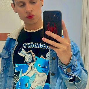 Model - LoganEvans dildo