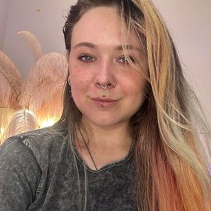 Model - MarlaShine curvy