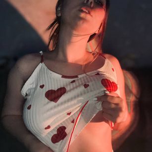 Model - Lasly_Fox footjob