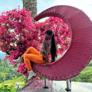 Model - Melanie Williams latina