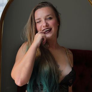 Model - AnalBelleC smart