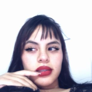 Model - Olivia natural