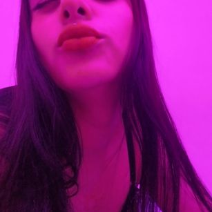 Model - Olivia squirt