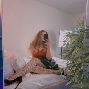 Model - LinaRose blueeyes