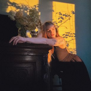 Model - TeyaMoon blueeyes