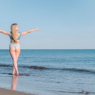 Model - TeyaMoon dom