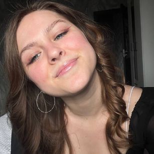 Model - Lasly_Fox feet