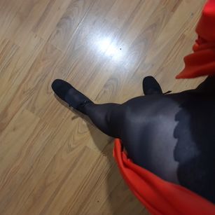 Model - TheTrixy footfetish