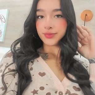 Model - LenyLucca deepthroat