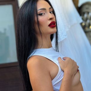 Model - VictoriaLane findom