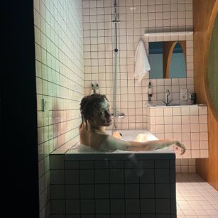 Model - AlexTok Bondage