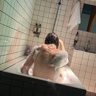 Model - AlexTok twink