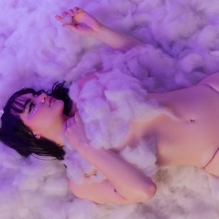 Model - Electra Rouse feet