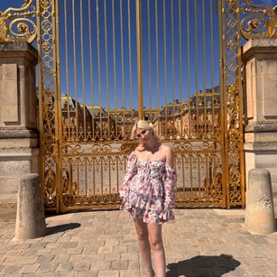 Model - LinaBloom cute