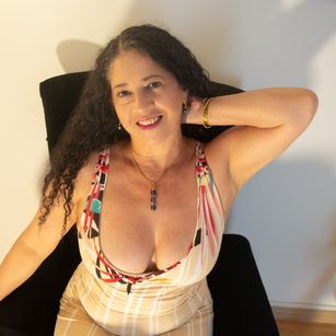 Model - AdeleSmithh feet