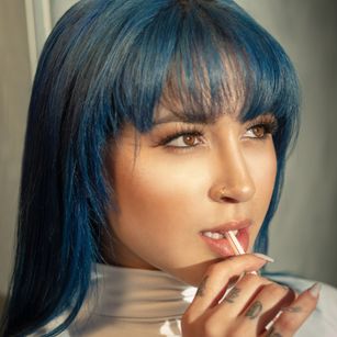 Model - Cleo denil squirt