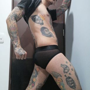 Model - Kalettattos blowjob