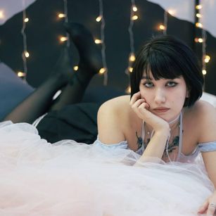 Model - Alison Storm piercing