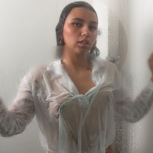 Model - Lara Brooks bigass