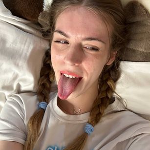 Model - Cassie Messie home